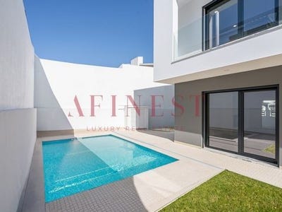 /international/pt/foros-da-amora-seixal-setubal-municipality-310101420139/?lang=de
