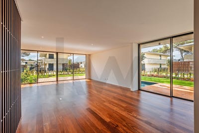 /international/pt/cascais-e-estoril-lisbon-310108593179/