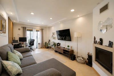 /international/pt/rua-da-azinhaga-12-amora-portugal-amora-setubal-municipality-310108778535/?lang=de