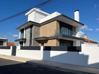 /international/pt/santa-iria-de-azoia-lisbon-310100989610/