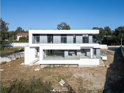 /international/pt/pedroso-porto-310105296974/