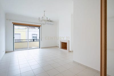 /international/pt/rua-5-de-outubro-2ºc-almeirim-beja-310109089622/