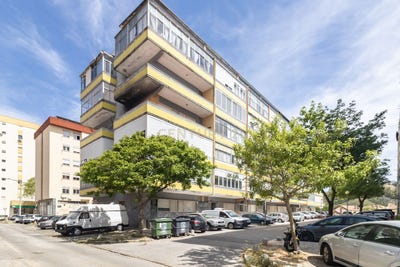 /international/pt/tv-augusto-machado-24-4-esq-costa-da-caparica-setubal-municipality-310108004695/