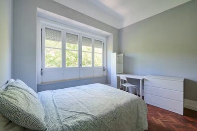 /international/pt/avenida-elias-garcia-lisbon-lisbon-310109236497/