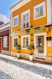 /international/pt/r-santa-isabel-77-79-8500-612-portimao-portugal-portimao-faro-310102671927/