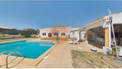 /international/pt/boliqueime-loule-faro-120086468112/