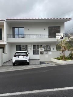 /international/pt/camara-de-lobos-madeira-310099552152/