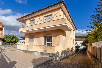 /international/pt/caxias-lisbon-310106408342/