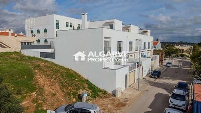 /international/pt/moncarapacho-faro-310104804834/