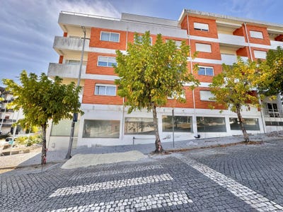 /international/pt/4795-015-vila-das-aves-portugal-aves-lisbon-310102724544/