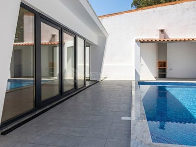 /international/pt/charneca-de-caparica-e-sobreda-setubal-municipality-310108643637/
