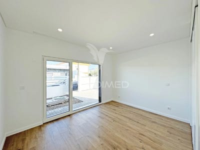 /international/pt/laranjeiro-e-feijo-almada-setubal-municipality-310108372330/