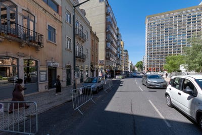 /international/pt/rua-tomas-ribeiro-arroios-lisbon-310095738185/
