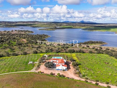 /international/pt/terena-sao-pedro-evora-310108649685/