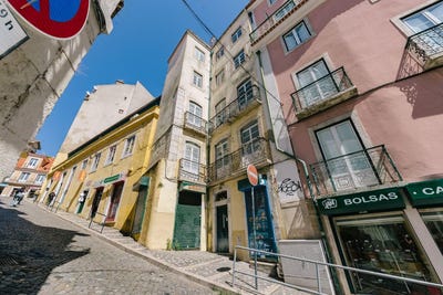 /international/pt/calcada-da-moraria-santa-maria-maior-lisbon-310105188770/