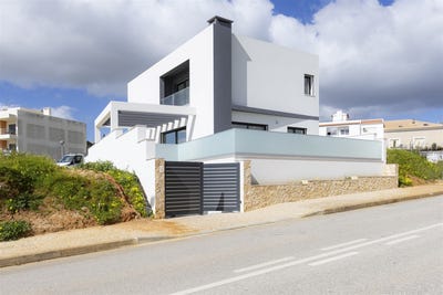 /international/pt/faro-portimao-mexilhoeira-grande-portugal-portimao-faro-310100854189/