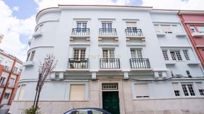 /international/pt/rua-casimiro-freire-lisbon-portugal-areeiro-lisbon-310108399931/