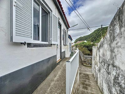 /international/pt/r-do-louzao-2-9650-102-faial-da-terra-portugal-ilha-de-sao-miguel-azores-310107521410/