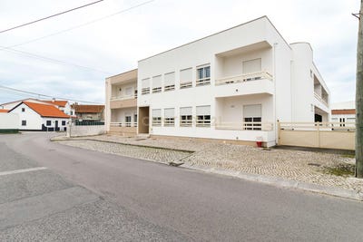/international/pt/marinha-grande-leiria-310098102035/