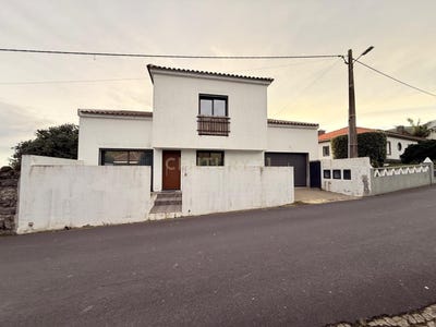 /international/pt/m525-1-31-9650-povoao-portugal-ilha-de-sao-miguel-azores-310107524199/