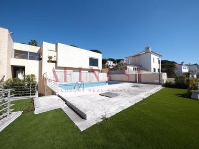 /international/pt/estoril-cascais-lisbon-120096903848/