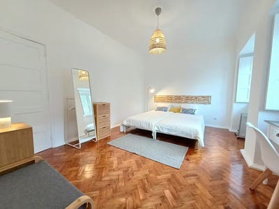 /international/pt/avenida-da-igreja-lisbon-lisbon-310098552646/