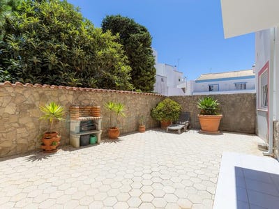 /international/pt/budens-faro-310101061108/?lang=id