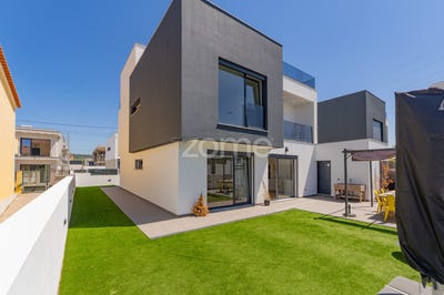 /international/pt/vila-franca-de-xira-lisbon-310100935890/