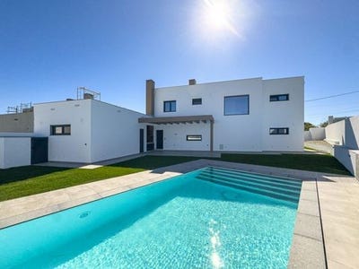 /international/pt/torres-vedras-lisbon-310102372460/