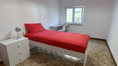 /international/pt/rua-prof-prado-coelho-lisbon-lisbon-310093839678/