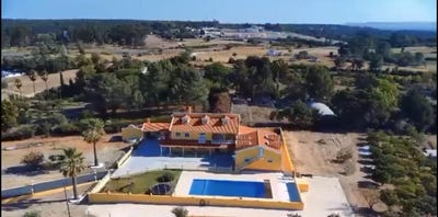 /international/pt/rua-do-relogio-aveiras-de-cima-lisbon-310098114570/