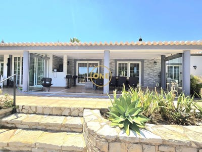 /international/pt/lagoa-e-carvoeiro-algarve-310101419487/?lang=zh-cn