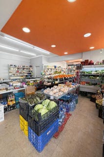 /international/pt/rua-francisco-jose-victorino-linda-a-velha-portugal-alges-lisbon-310108776356/