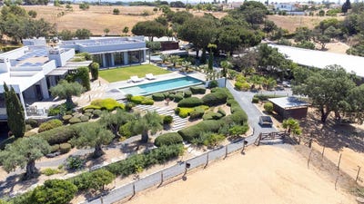 /international/pt/porches-faro-310106606843/