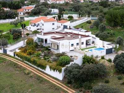 /international/pt/rua-do-cinzal-monsanto-santarem-310102703014/