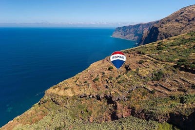 /international/pt/faja-da-ovelha-madeira-310105763674/