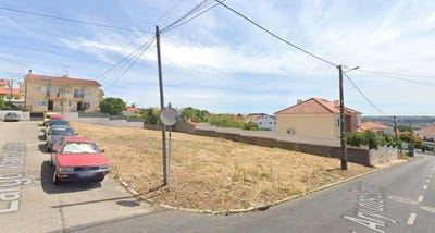 /international/pt/avenida-ary-dos-santos-pontinha-e-famoes-lisbon-310104041651/