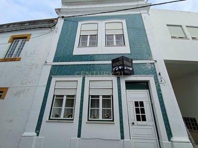 /international/pt/nazare-leiria-310100667406/