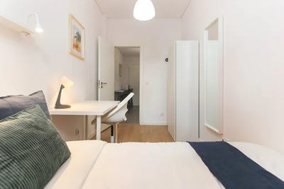 /international/pt/rua-actor-joao-rosa-lisbon-lisbon-310097097385/