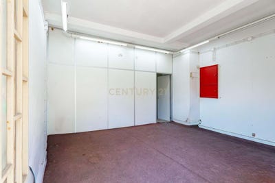/international/pt/rua-15-de-agosto-unhos-portugal-camarate-lisbon-310106773398/