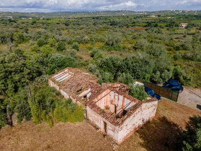 /international/pt/aivados-e-fontes-alcantarilha-portugal-alcantarilha-faro-310107421474/
