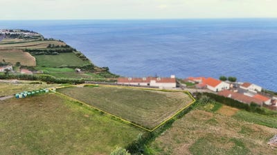 /international/pt/rua-da-nazare-6-9630-158-nordeste-portugal-ilha-de-sao-miguel-azores-310108590954/