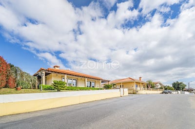 /international/pt/vila-verde-braganca-310106741246/
