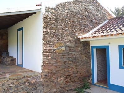 /international/pt/luzianes-gare-beja-310107522604/
