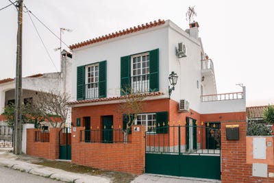 /international/pt/rua-joaquim-a-de-castro-9-7240-portugal-granja-lisbon-310108522213/