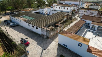 /international/pt/rua-dos-cirios-atalaia-e-alto-estanqueiro-jardia-setubal-municipality-310097544865/