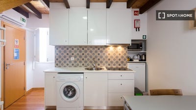 /international/pt/coimbra-lisbon-310096232625/