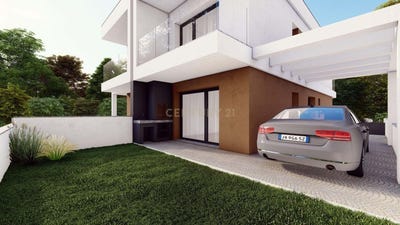 /international/pt/rua-carlos-teixeira-1416-fernao-ferro-portugal-fernao-ferro-setubal-municipality-310108671092/