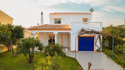 /international/pt/quelfes-faro-310106381553/
