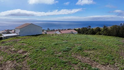 /international/pt/canada-do-pico-do-calvo-ponta-garca-portugal-ilha-de-sao-miguel-azores-310108590137/